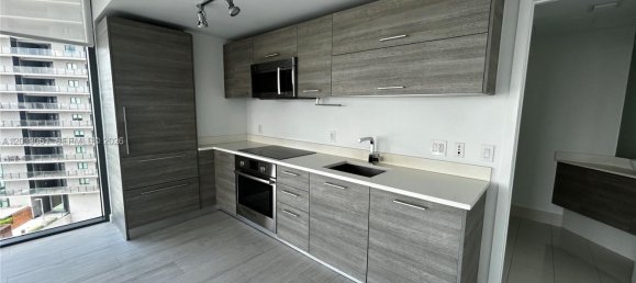 1 chambre propriété commerciale à louer à Miami, Miami-Dade, Florida, USA № 615038 8