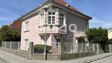 Дом с 7 комнатами в Мистельбах, Австрия № 170635