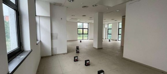 9-salle Bâtiment à Valenza, Italy No. 271640 10