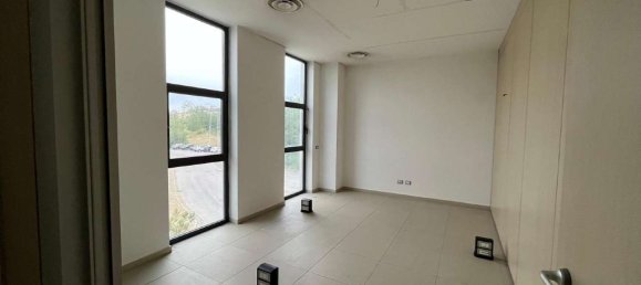 9-salle Bâtiment à Valenza, Italy No. 271640 18