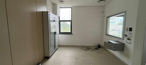 9-salle Bâtiment à Valenza, Italy No. 271640 11