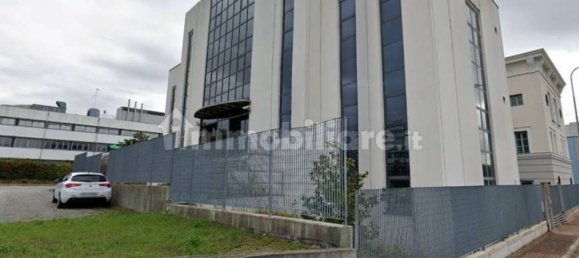 9-salle Bâtiment à Valenza, Italy No. 271640 4