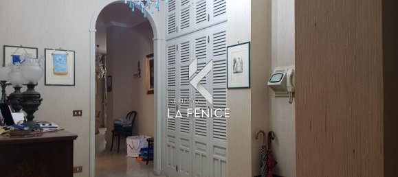 Apartamento de 4 habitaciónes en Locorotondo, Italy No. 24421 3