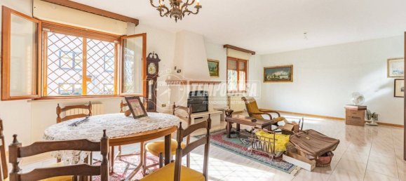 4 Schlafzimmer Villa in Cisliano, Italy, Nr. 211586 9