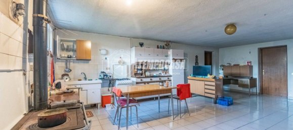 4 Schlafzimmer Villa in Cisliano, Italy, Nr. 211586 23