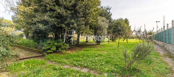 4 Schlafzimmer Villa in Cisliano, Italy, Nr. 211586 30
