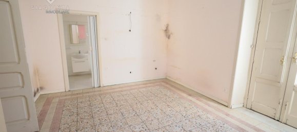 6-Zimmer Haus in Palagonia, Italy, Nr. 236048 2