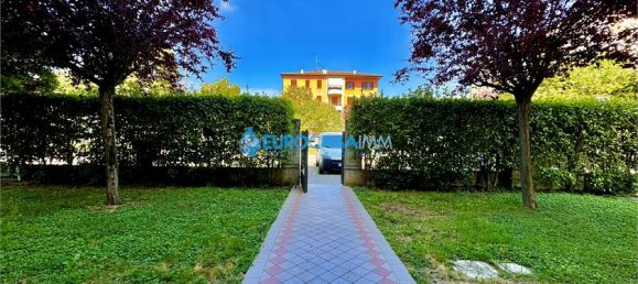 2 bedrooms Apartment in Rolo, Italy No. 61247 7