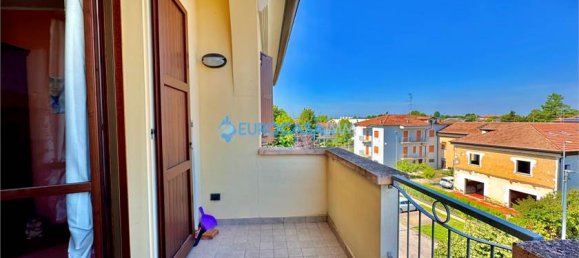 2 bedrooms Apartment in Rolo, Italy No. 61247 11