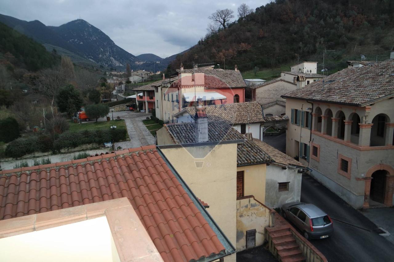 4 rooms House in Foligno, Italy No. 6532