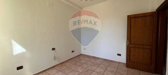 4 rooms House in Foligno, Italy No. 6532 19