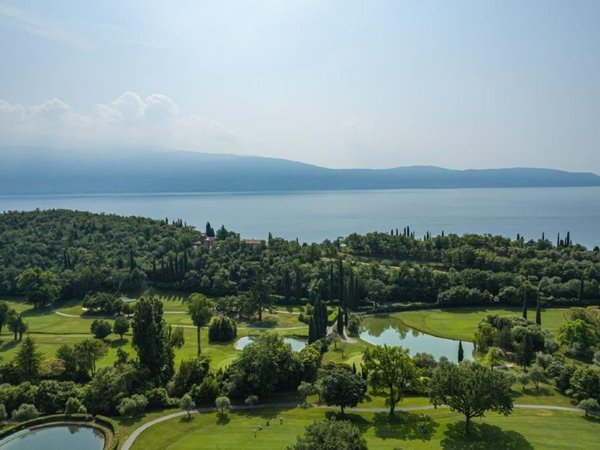 5-Zimmer Doppelhaus in Toscolano Maderno, Italy, Nr. 144371