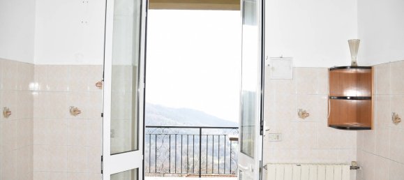 Вилла с 4 спальнями в Варацце, Италия № 173688 25