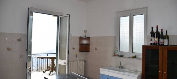 Вилла с 4 спальнями в Варацце, Италия № 173688 23