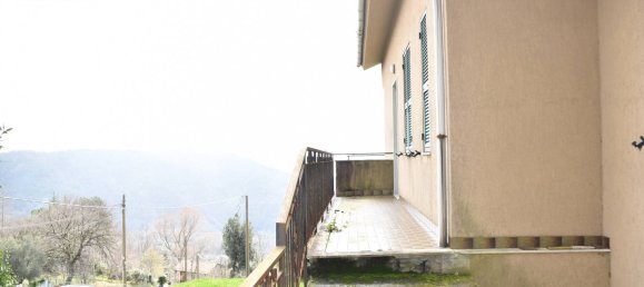 Вилла с 4 спальнями в Варацце, Италия № 173688 36