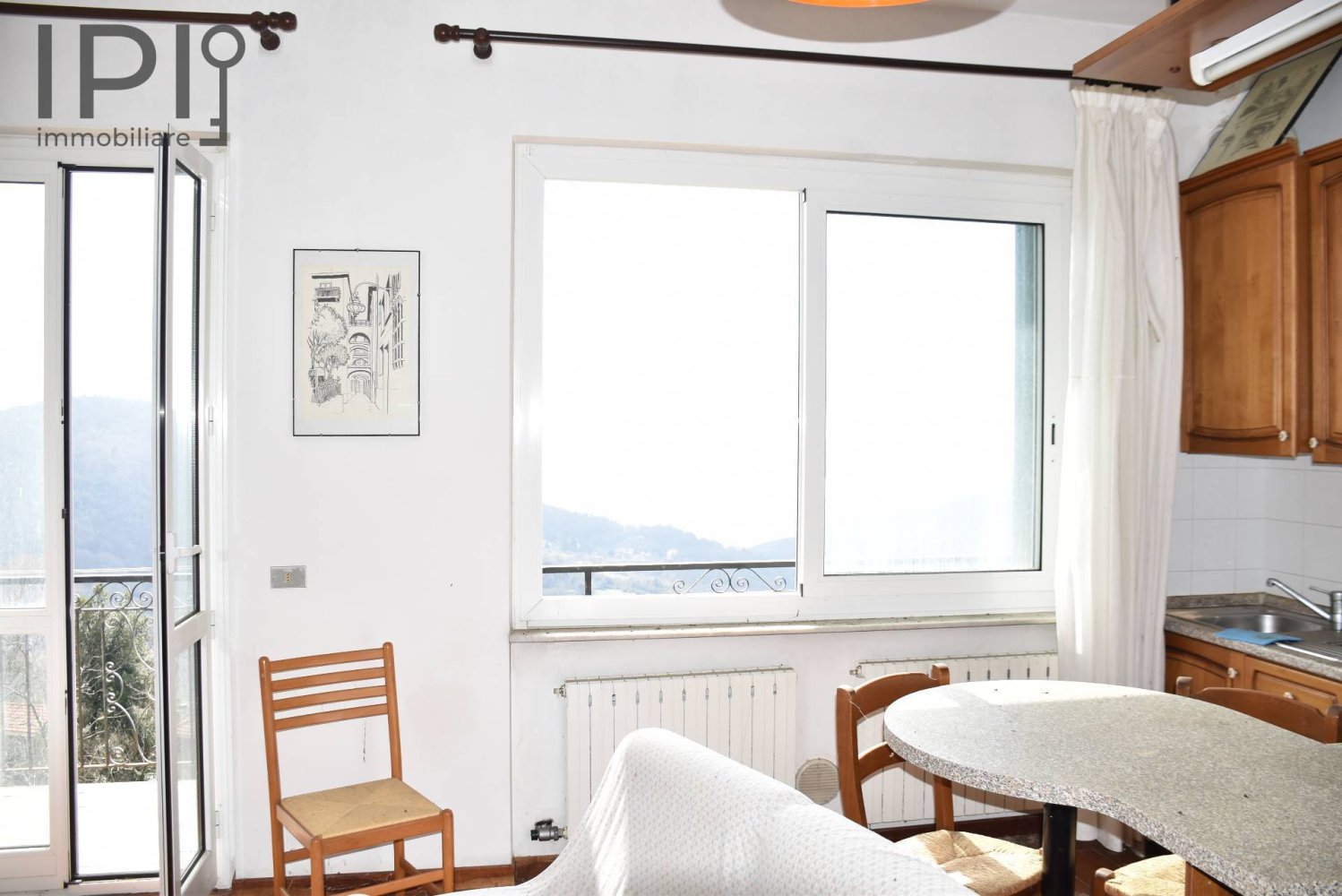 Вилла с 4 спальнями в Варацце, Италия № 173688