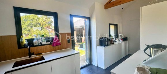 2 bedrooms House in Juillan, France No. 316438 12