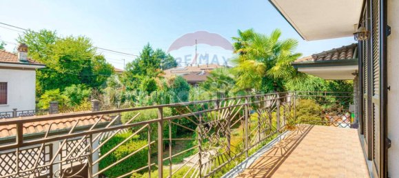 2 غرف نوم فيلا في Castellanza, Italy رقم 342012 12