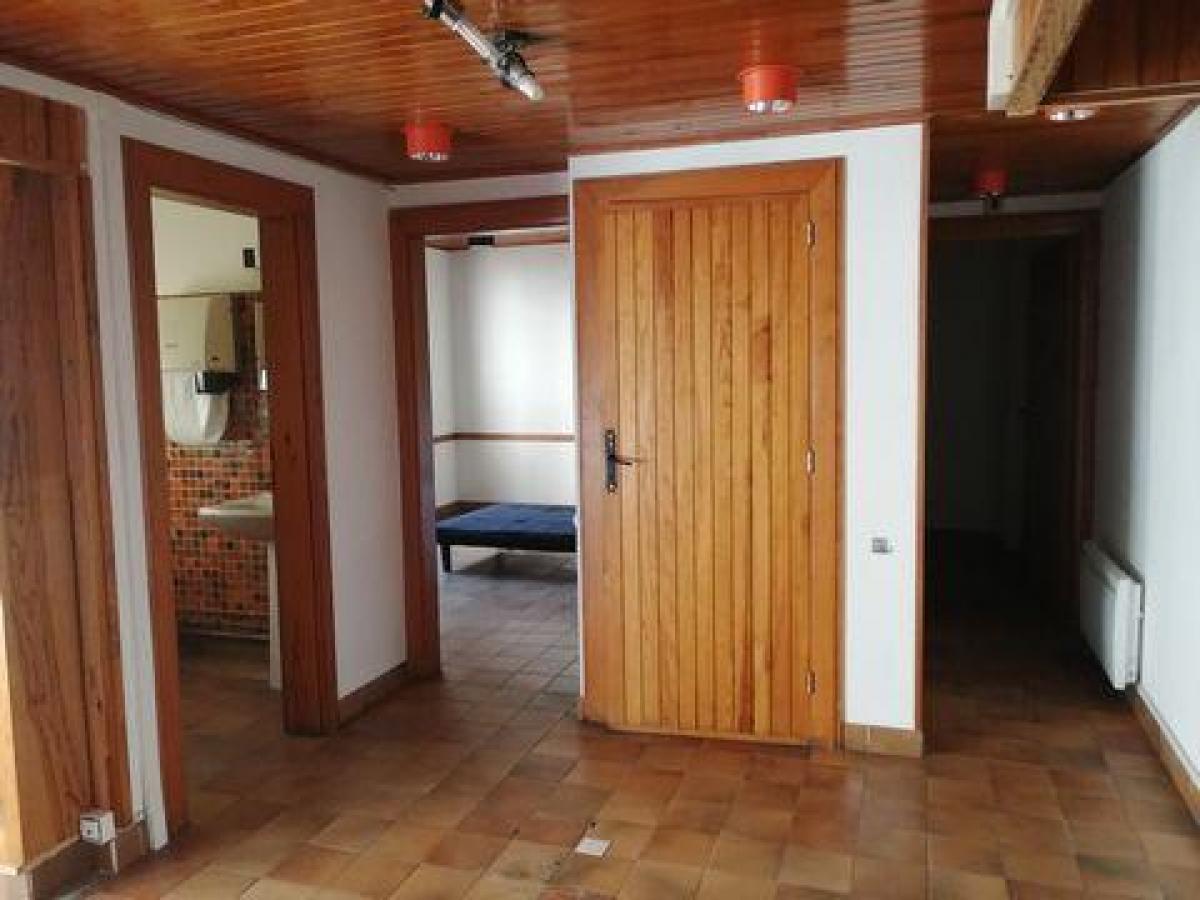 Escritório T4 em Tarbes, France N.º 19735