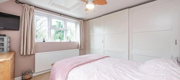 4 bedrooms House in Tadley, United Kingdom No. 10482 8