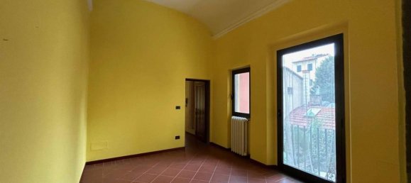 6 rooms Apartment in Florence, Italy No. 32814 32