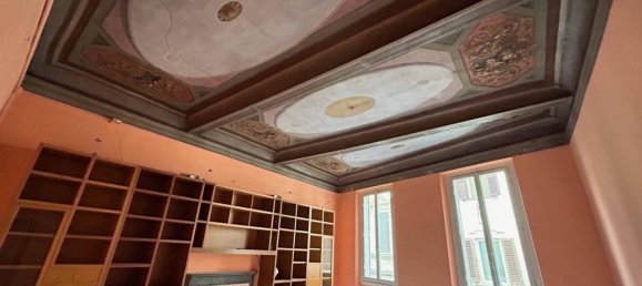 6 rooms Apartment in Florence, Italy No. 32814 5