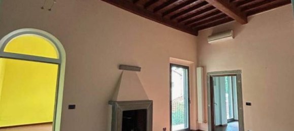 6 rooms Apartment in Florence, Italy No. 32814 27