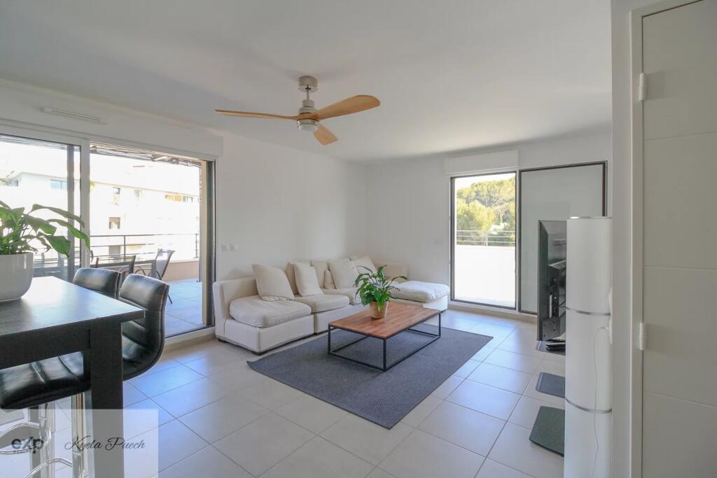 3 bedrooms Apartment in Aix-en-Provence, France No. 340807