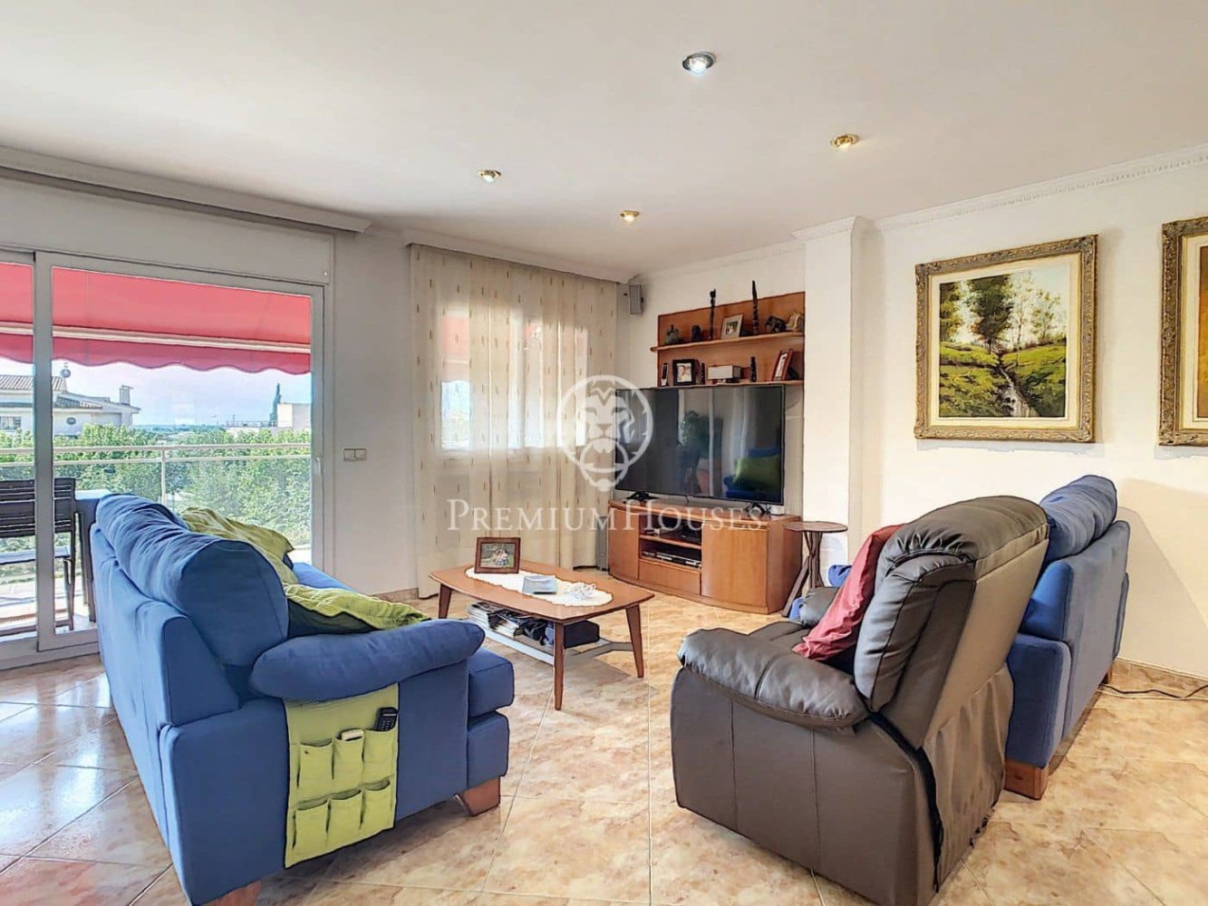 5 bedrooms House in Pineda de Mar, Spain No. 255355