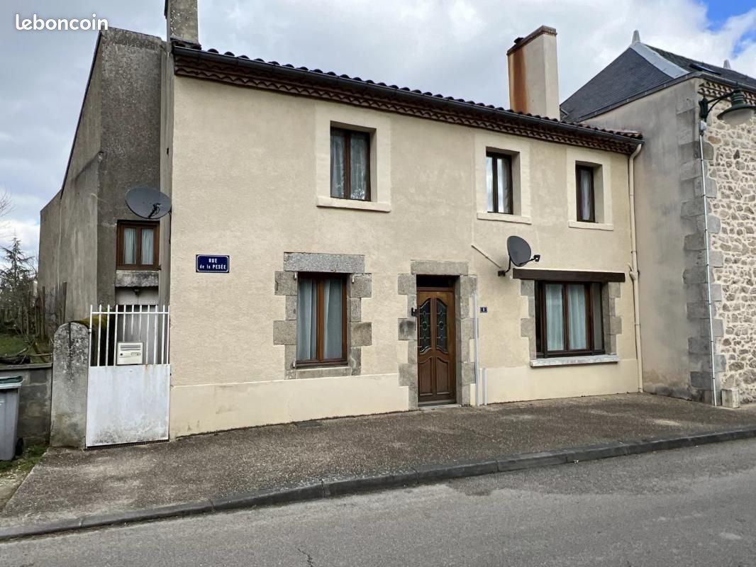 3 bedrooms House in Le Dorat, France No. 286242