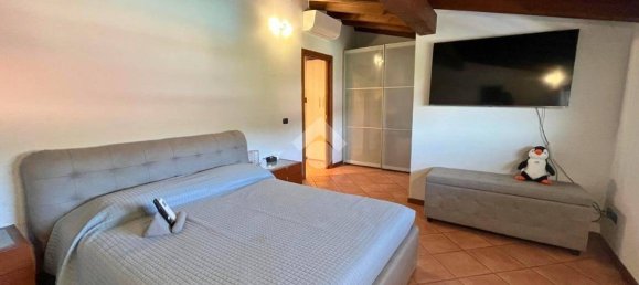 Apartamento de 2 dormitorios en Capriolo, Italy No. 273007 22