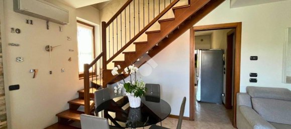 Apartamento de 2 dormitorios en Capriolo, Italy No. 273007 11