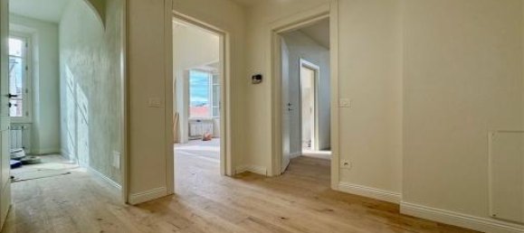 4 rooms Apartment in Florence, Italy No. 30881 11