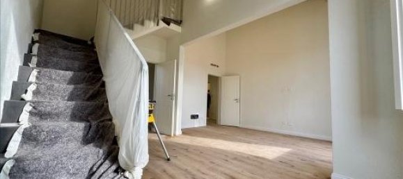 4 rooms Apartment in Florence, Italy No. 30881 6