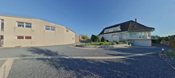 5 bedrooms Building in Etain, France No. 48706 33