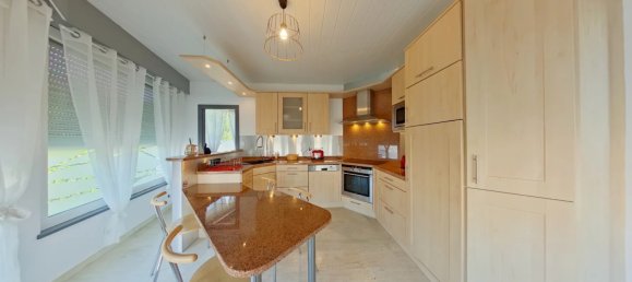 5 bedrooms Building in Etain, France No. 48706 18