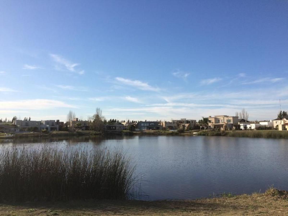  Land in Tigre, Argentina No. 113511