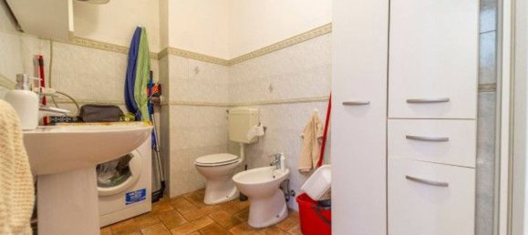 Квартира с 2 комнатами в Парма, Италия № 228860 10