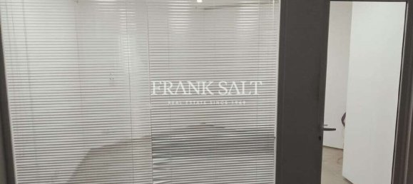100m² Office in Sliema, Malta No. 13356 5