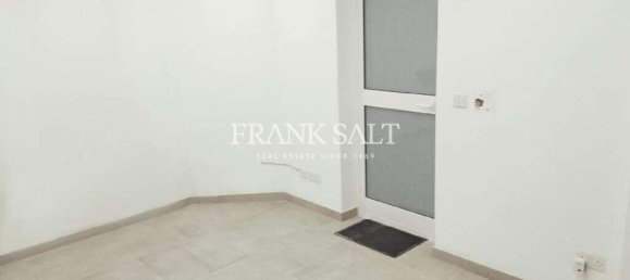 100m² Office in Sliema, Malta No. 13356 4