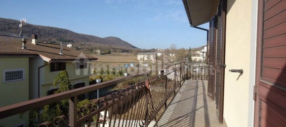 4 bedrooms House in Prata d'Ansidonia, Italy No. 165076 7