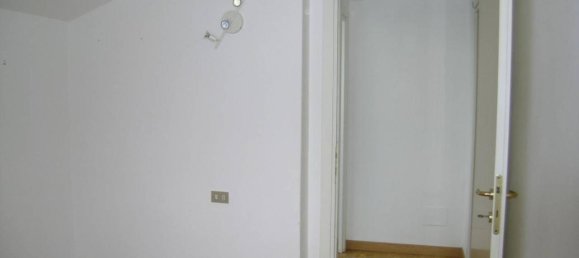 3 rooms Penthouse in Novara, Italy No. 41686 17