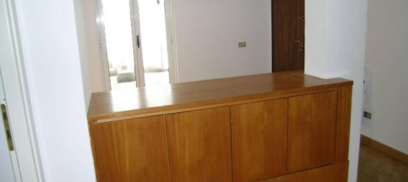 3 rooms Penthouse in Novara, Italy No. 41686 4