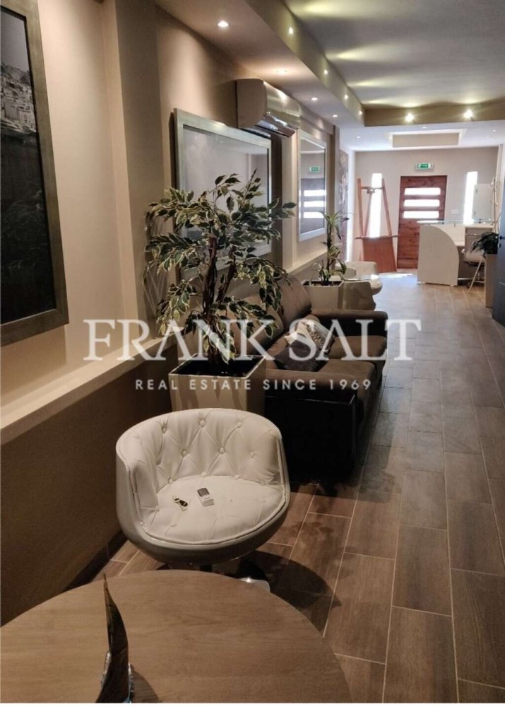 Bureau à Saint Julian's, Malta No. 13223