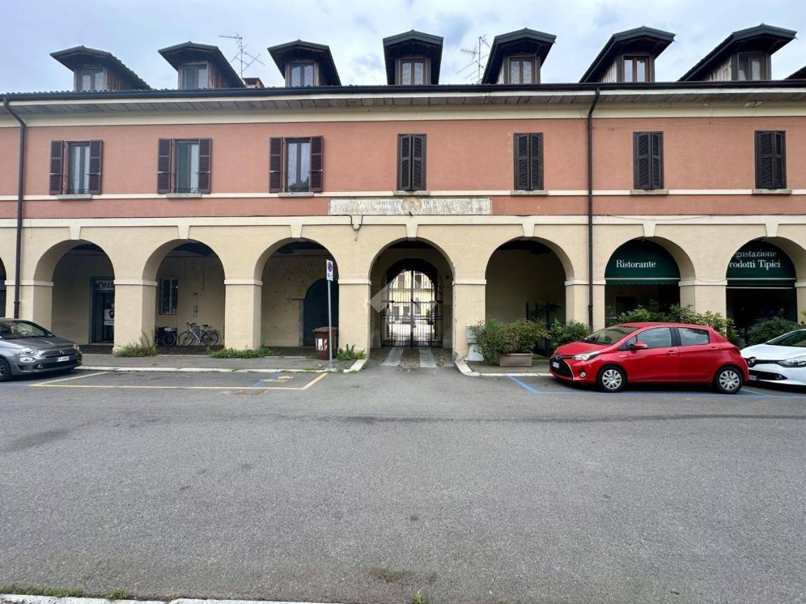 Studio in Pavia, Italy, Nr. 380003