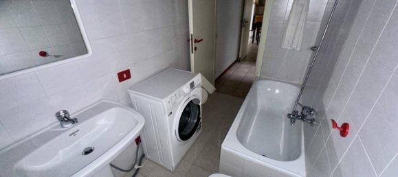 Studio in Pavia, Italy, Nr. 380003 12