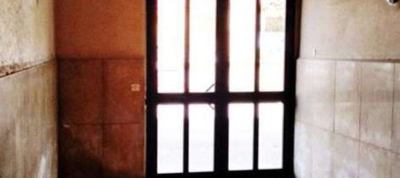 6 rooms Apartment in Cosenza, Italy No. 201651 3