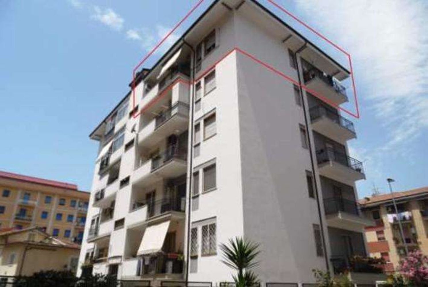 6 rooms Apartment in Cosenza, Italy No. 201651