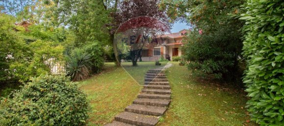 3 غرف نوم فيلا في Calvagese della Riviera, Italy رقم 262203 26