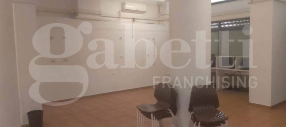 1 room Commercial property in Taranto, Italy No. 343107 7